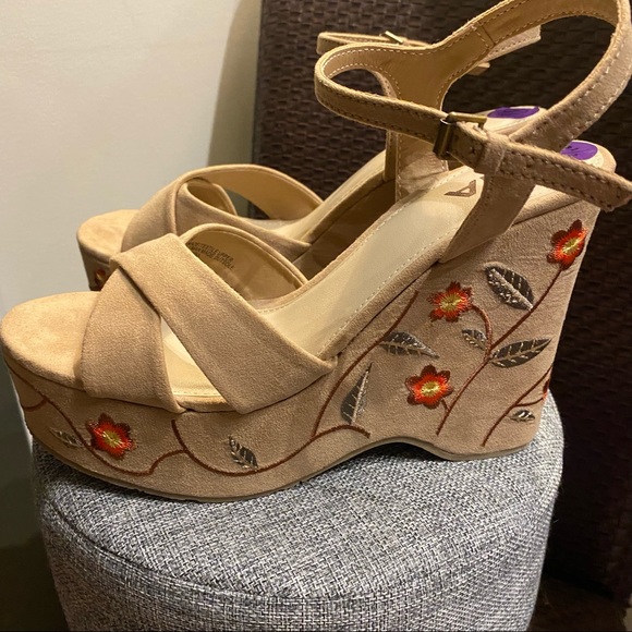 MIA Beige Embroidered Wedge Sandals - Picture 5 of 11